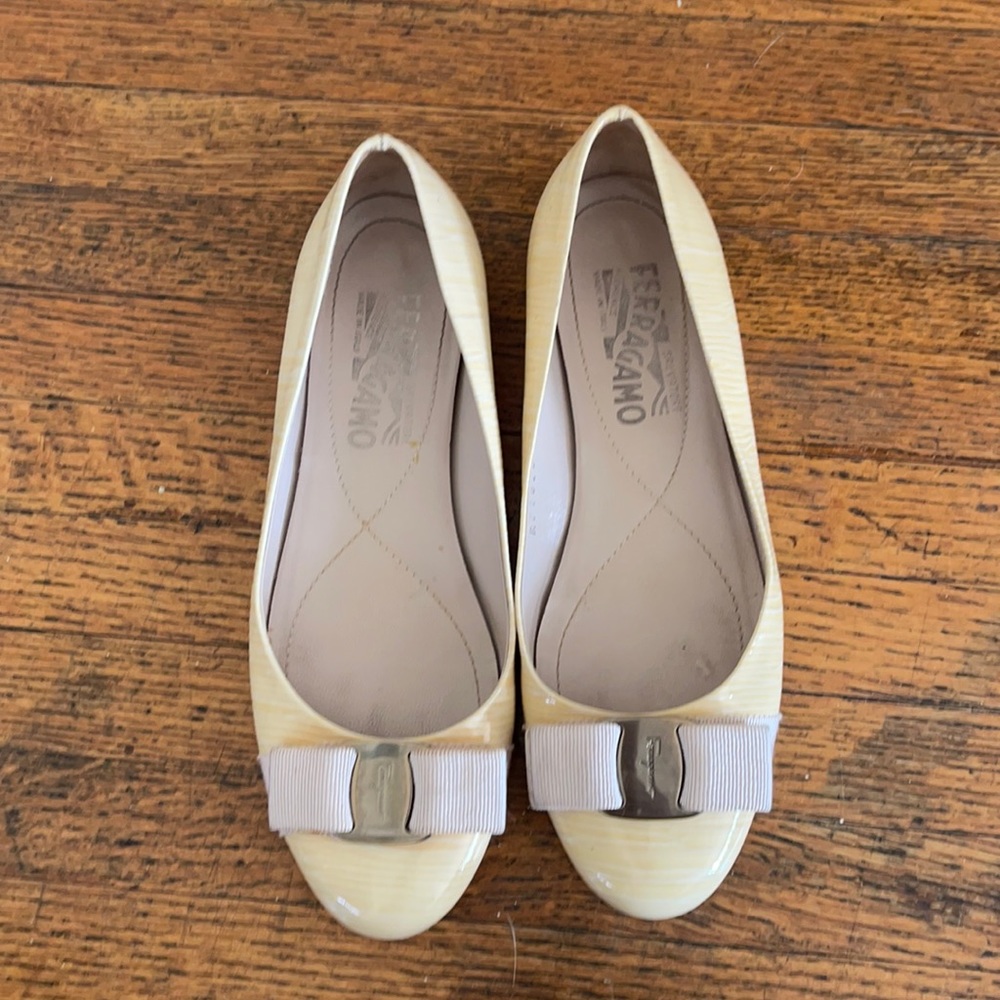 Salvatore Ferragamo Varina Patent flats